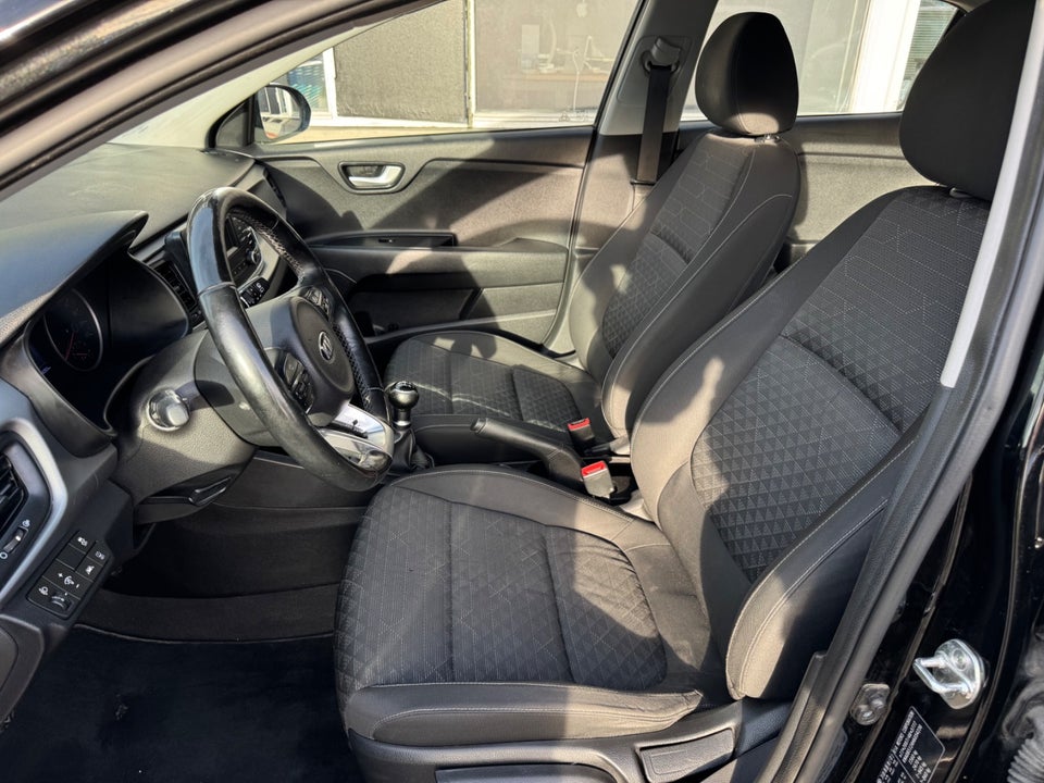 Kia Rio 1,2 CVVT Base+ 5d