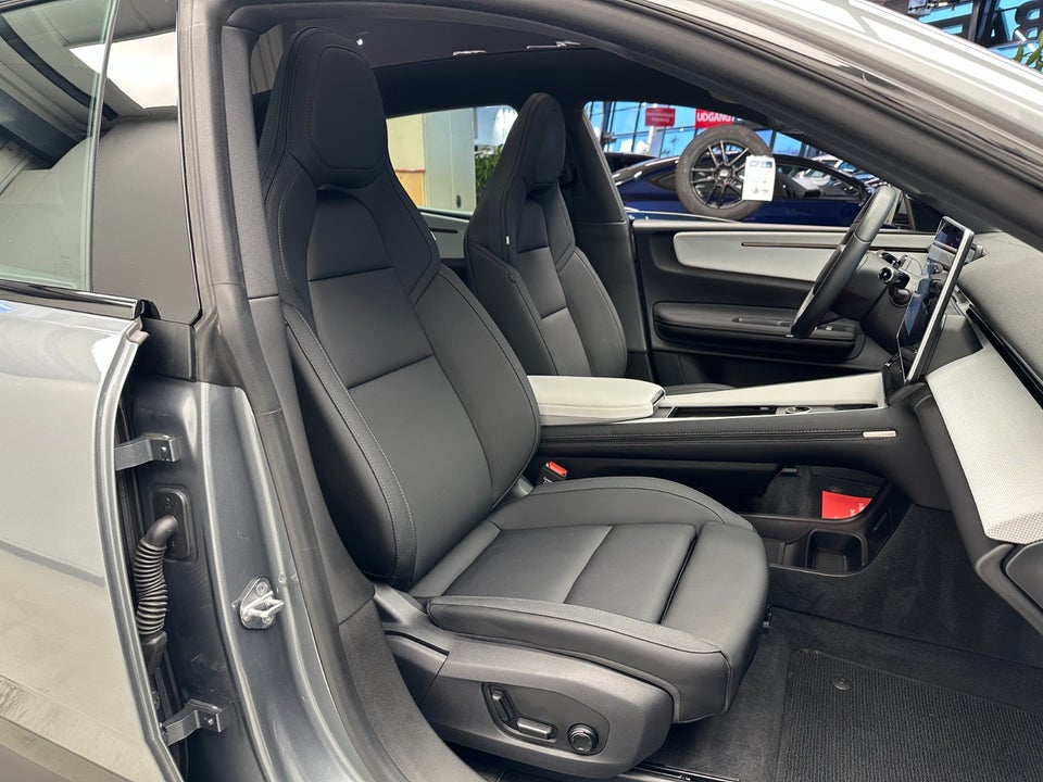 Polestar 4 Long Range AWD 5d