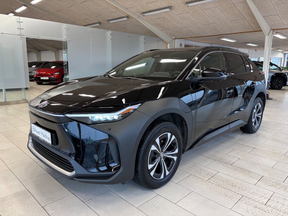 Toyota bZ4X Executive 5d