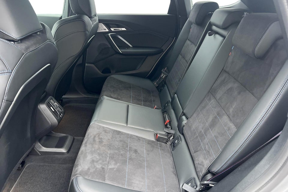 BMW iX1 eDrive20 M-Sport Pro 5d