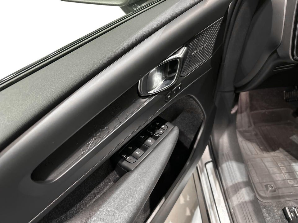 Volvo EX40 Extended Range Ultra 5d