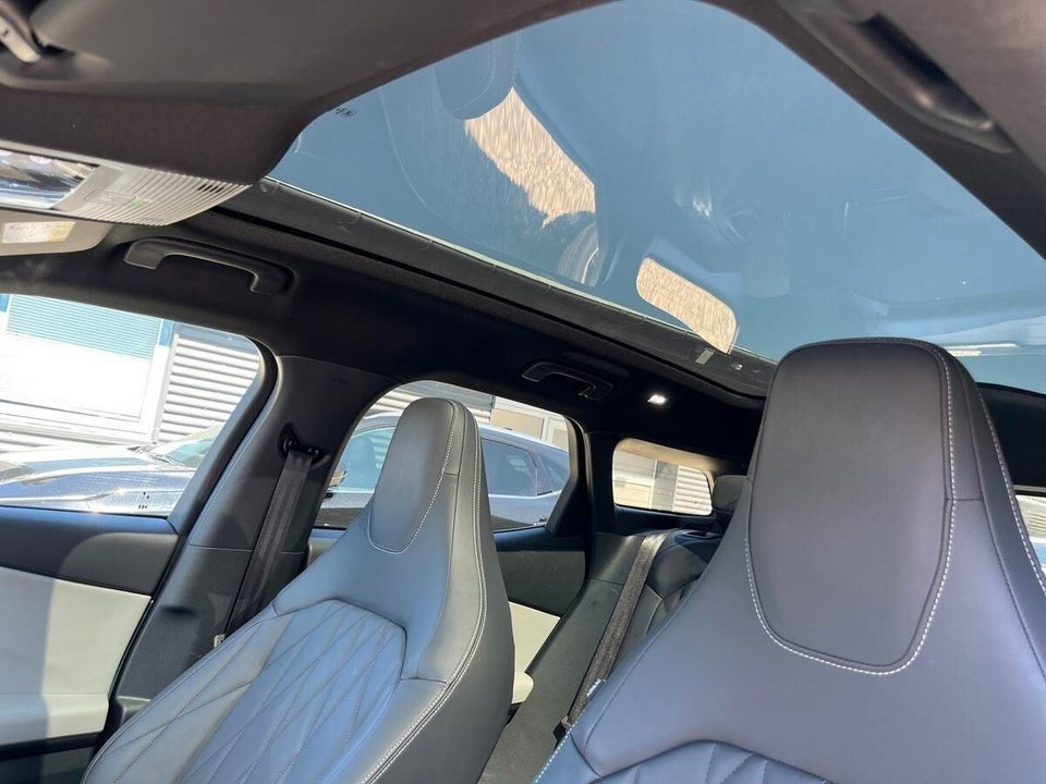 Ford Explorer 77 Premium Extended Range 5d