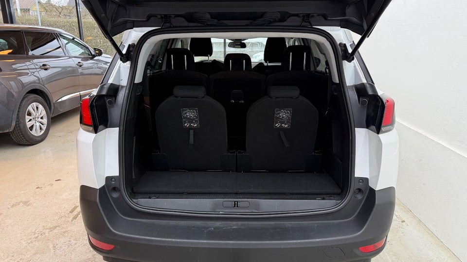 Peugeot 5008 1,2 e-THP 130 Allure 7prs 5d