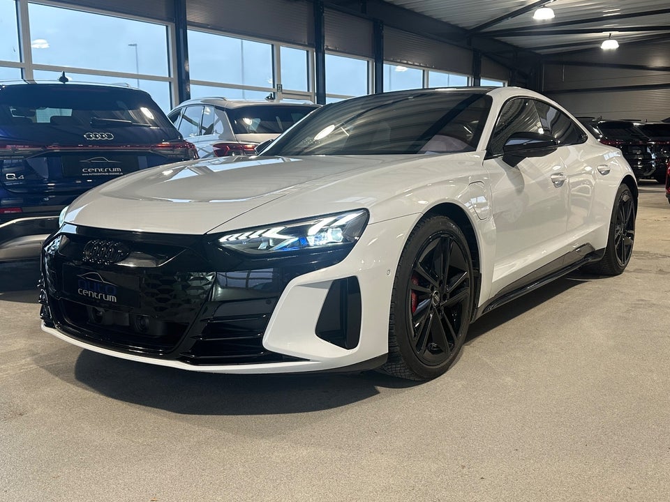 Audi RS e-tron GT quattro 4d