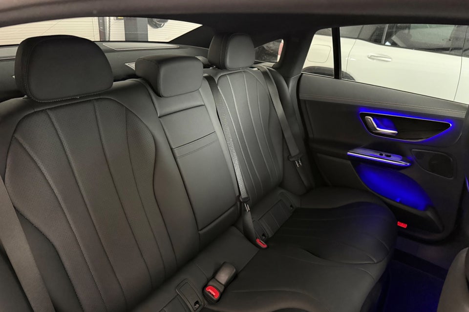 Mercedes EQE300 Avantgarde 4d