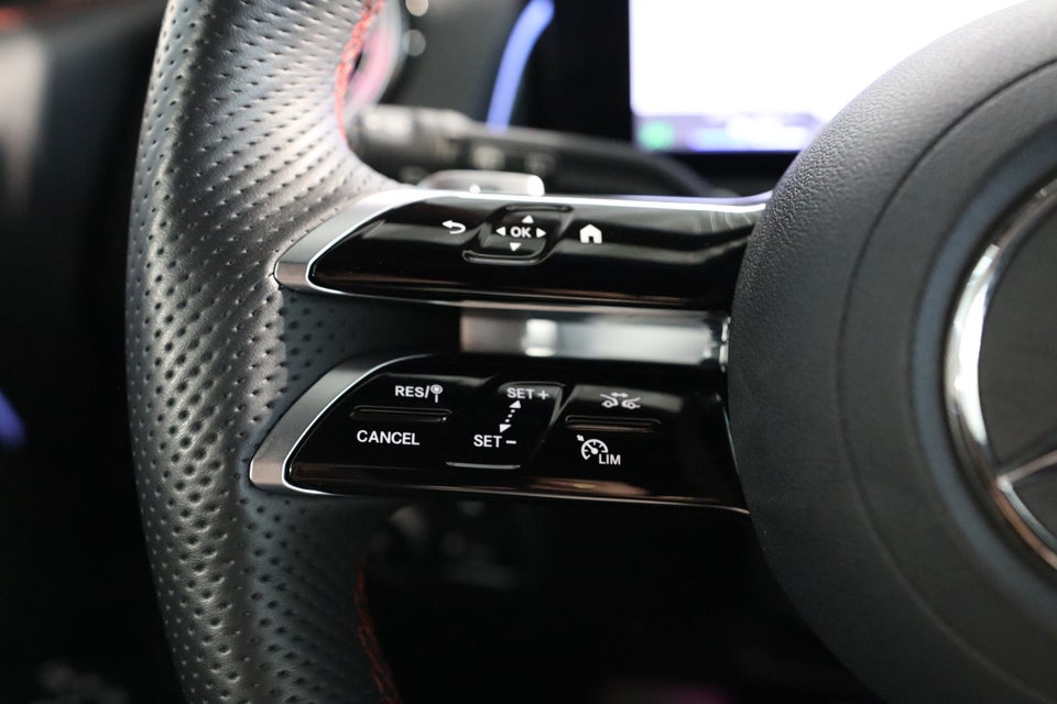 Mercedes EQB350 AMG Line 4Matic 5d