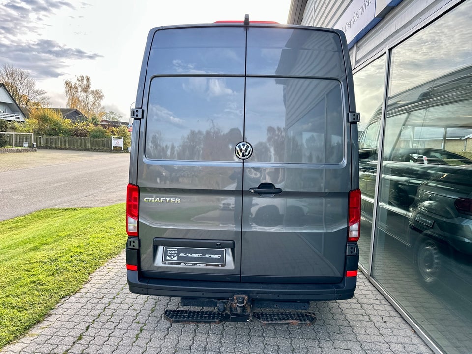 VW Crafter 35 2,0 TDi 177 Kassevogn L3H3 aut.