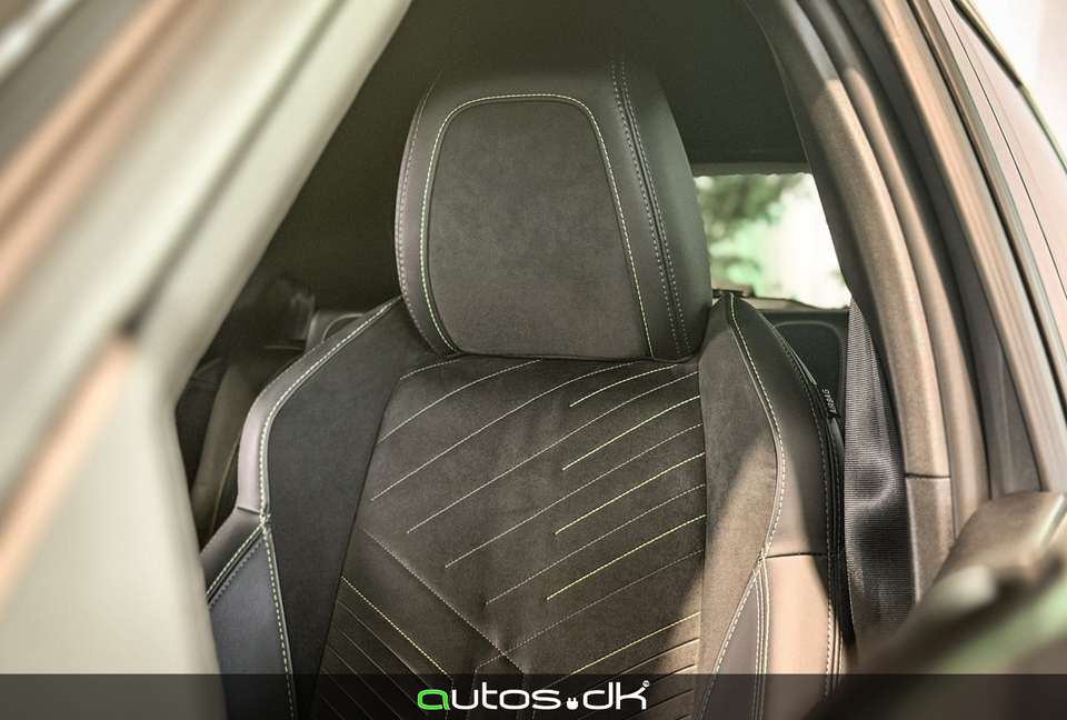 Peugeot e-2008 54 GT 5d