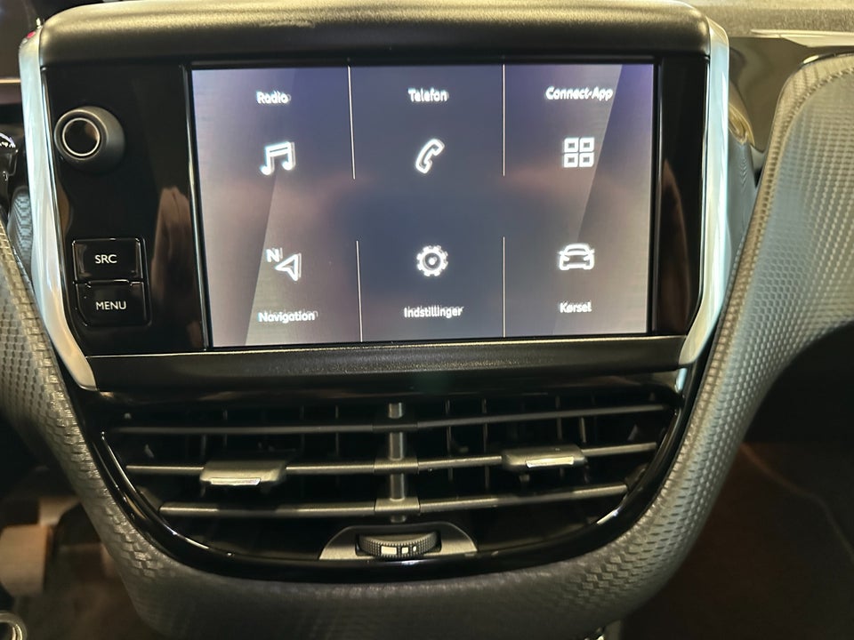 Peugeot 2008 1,2 PureTech 110 Prestige Sky 5d