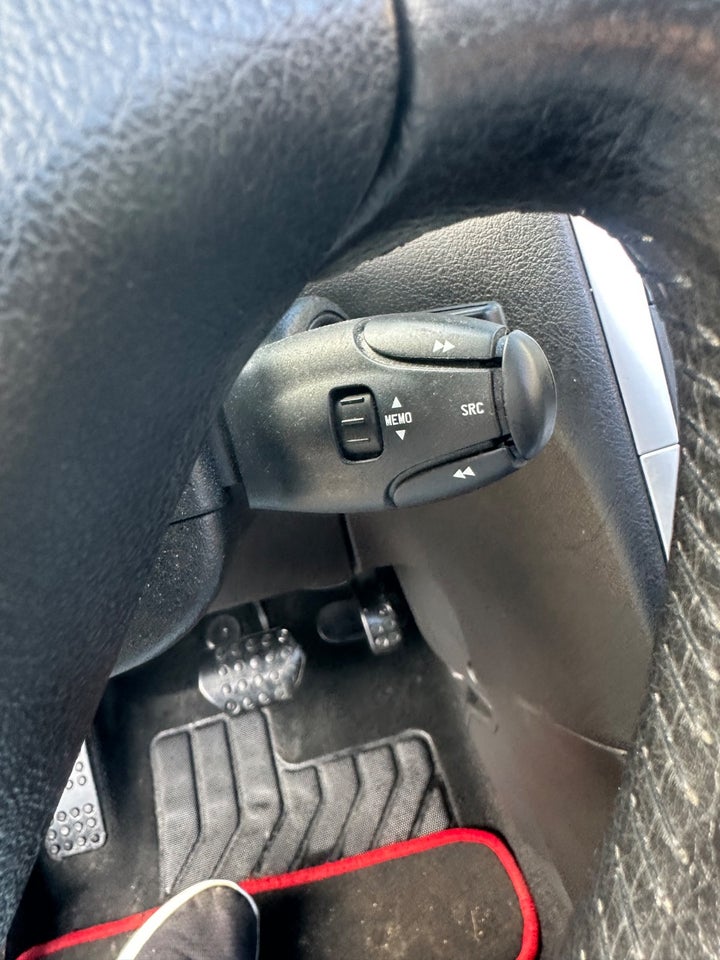 Peugeot 307 2,0 16V CC aut. 2d