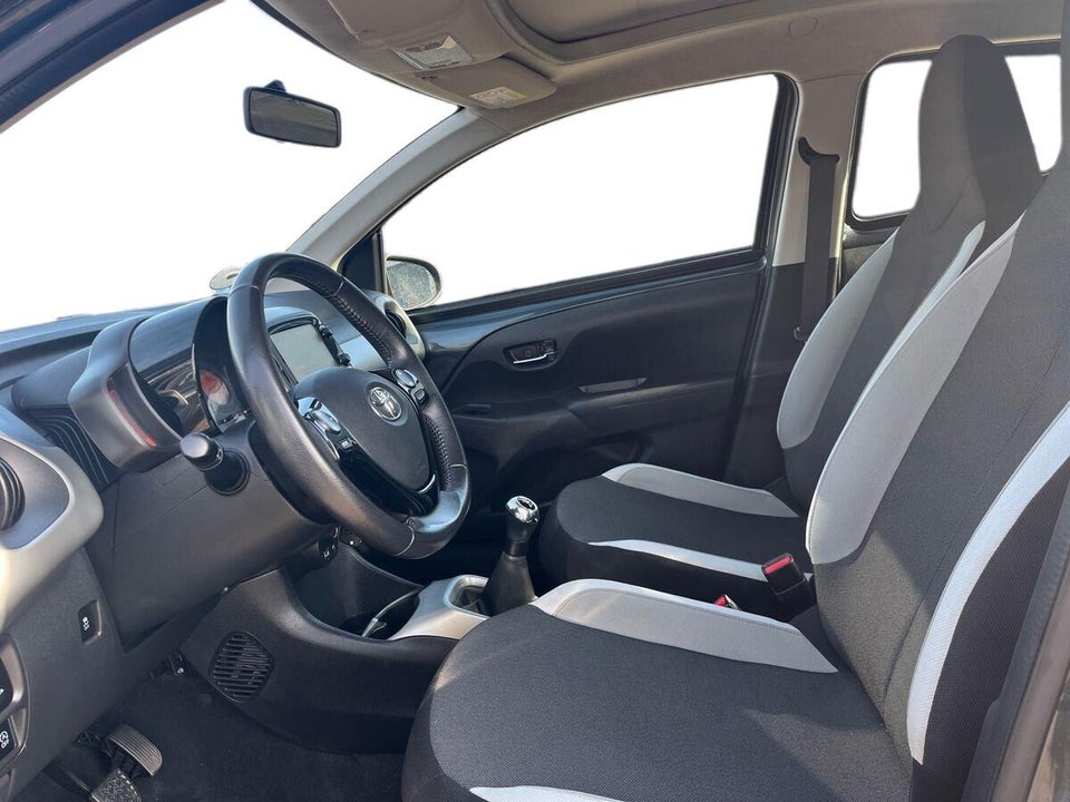 Toyota Aygo 1,0 VVT-i x-sky 5d