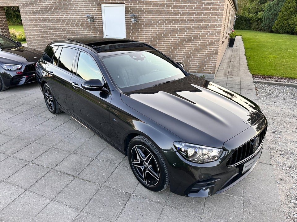 Mercedes E300 de 2,0 AMG Line stc. aut. 5d