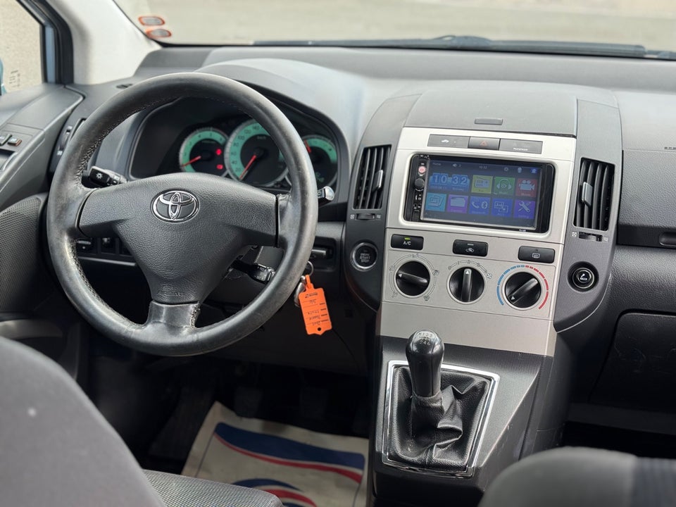 Toyota Corolla Verso 2,2 D-4D 136 Sol 7prs 5d
