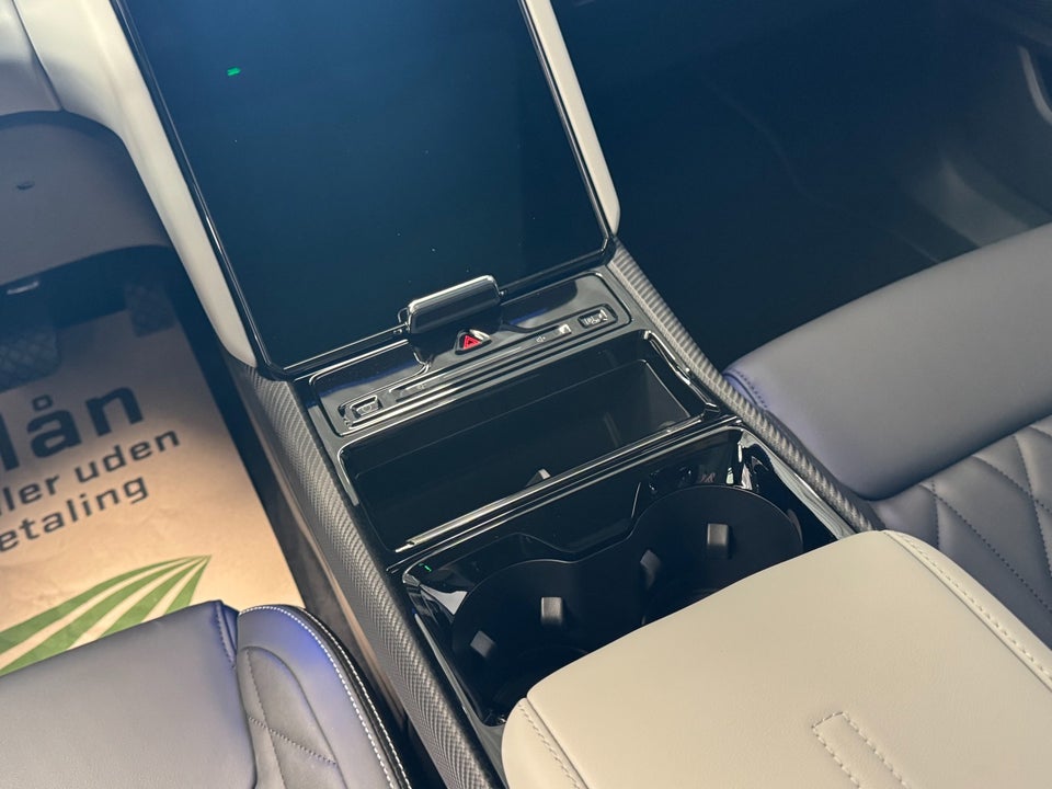 Ford Explorer 84 Premium Extended Range AWD 5d