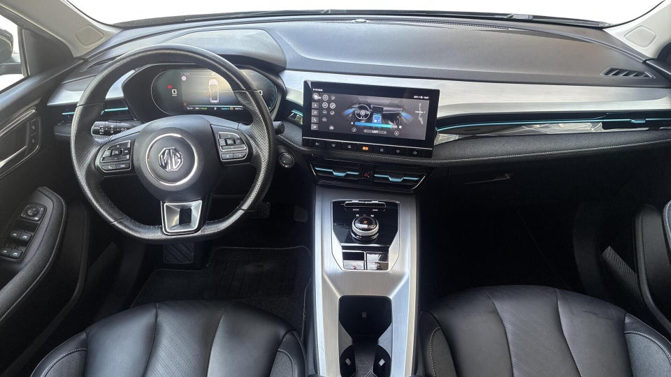 MG MG5 61 Luxury 5d