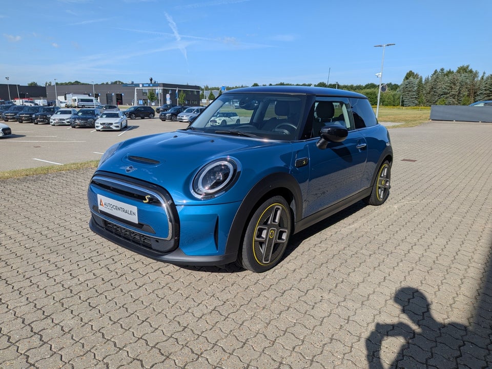 MINI Cooper SE Classic 3d