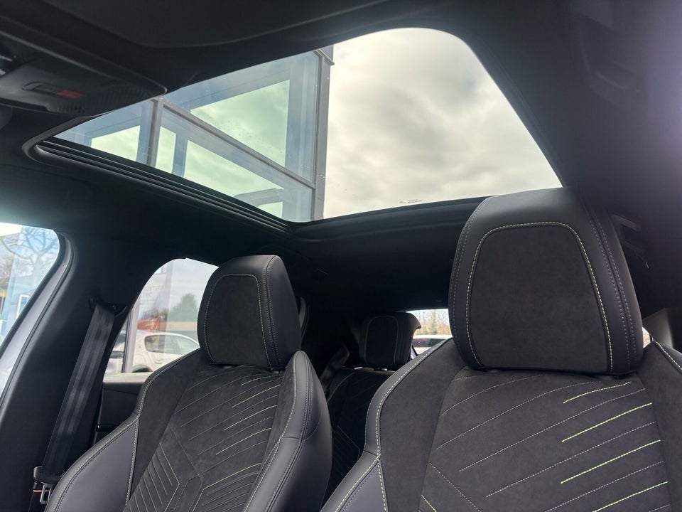 Peugeot e-208 54 GT Pack 5d