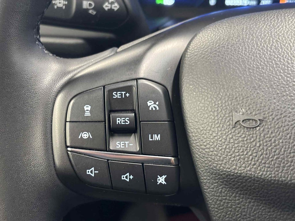 Ford Kuga 2,5 PHEV Titanium X CVT 5d