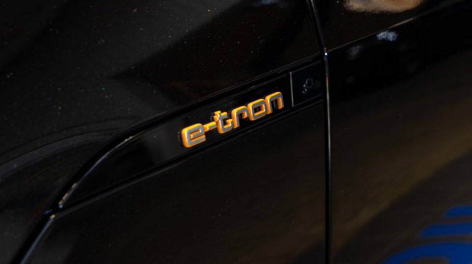 Audi e-tron 55 S-line quattro 5d