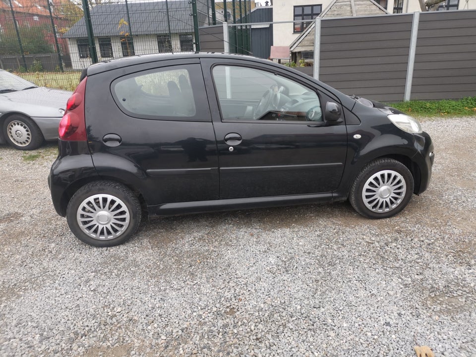 Peugeot 107 1,0 Active 5d