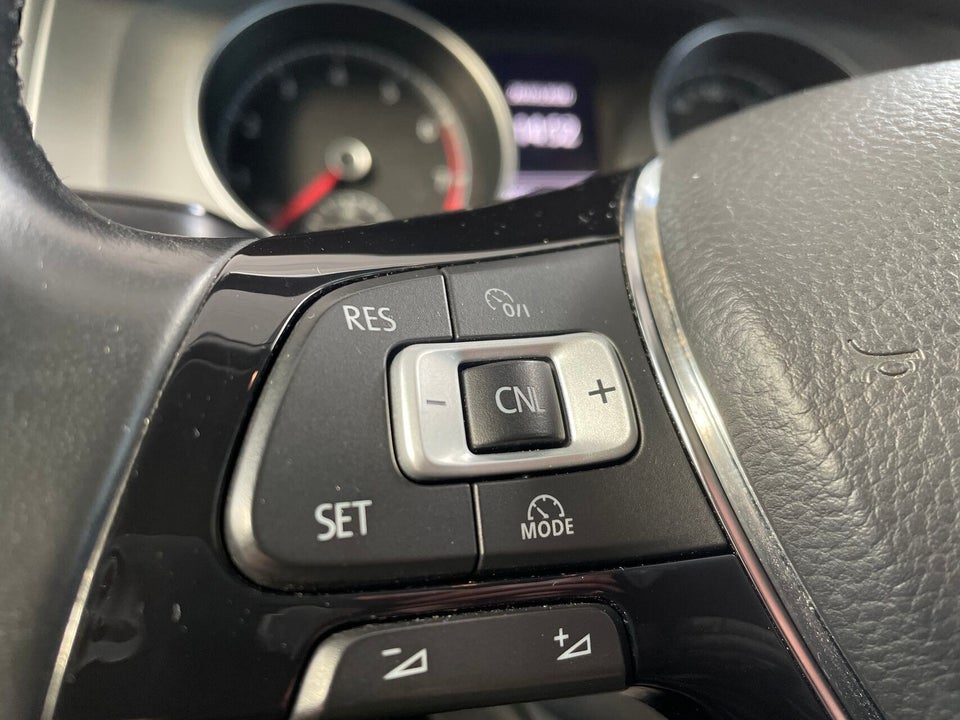 VW Golf VII 1,4 TSi 150 R-line BMT 5d