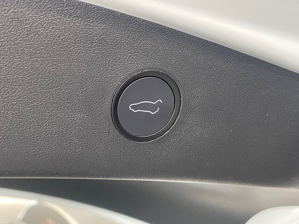 Tesla Model 3 RWD 4d