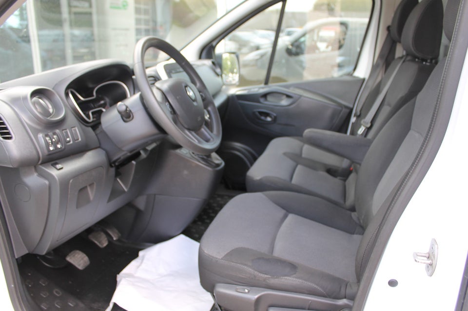 Renault Trafic T29 2,0 dCi 120 L2H1