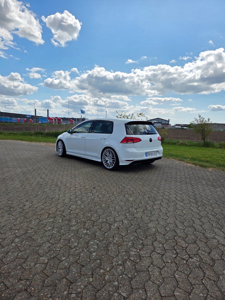 VW Golf VII 1,4 TSi 140 R-line DSG BMT 5d