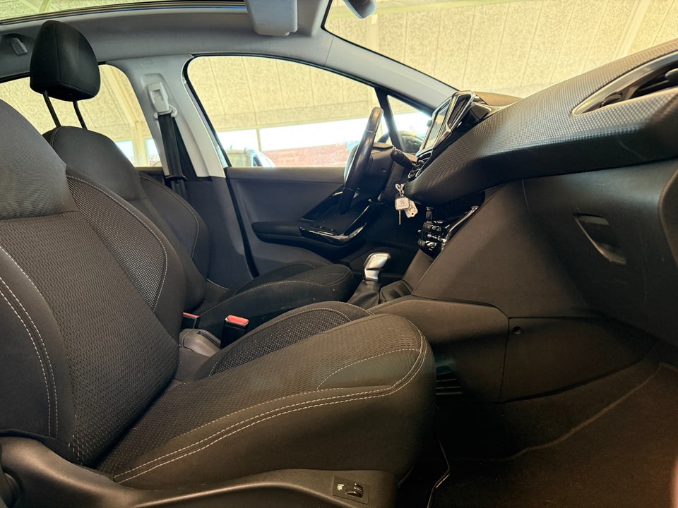 Peugeot 208 1,6 BlueHDi 100 Desire Sky 5d