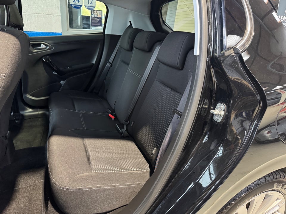 Peugeot 208 1,5 BlueHDi 100 Infinity Sky 5d