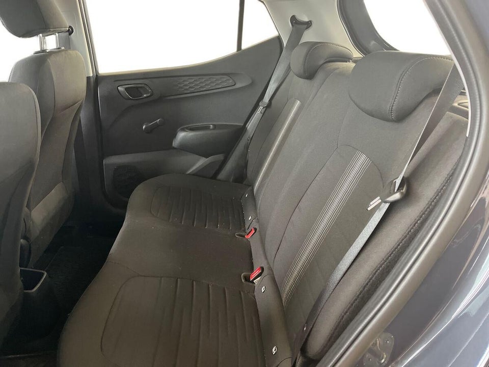 Hyundai i10 1,0 MPi Essential 5d
