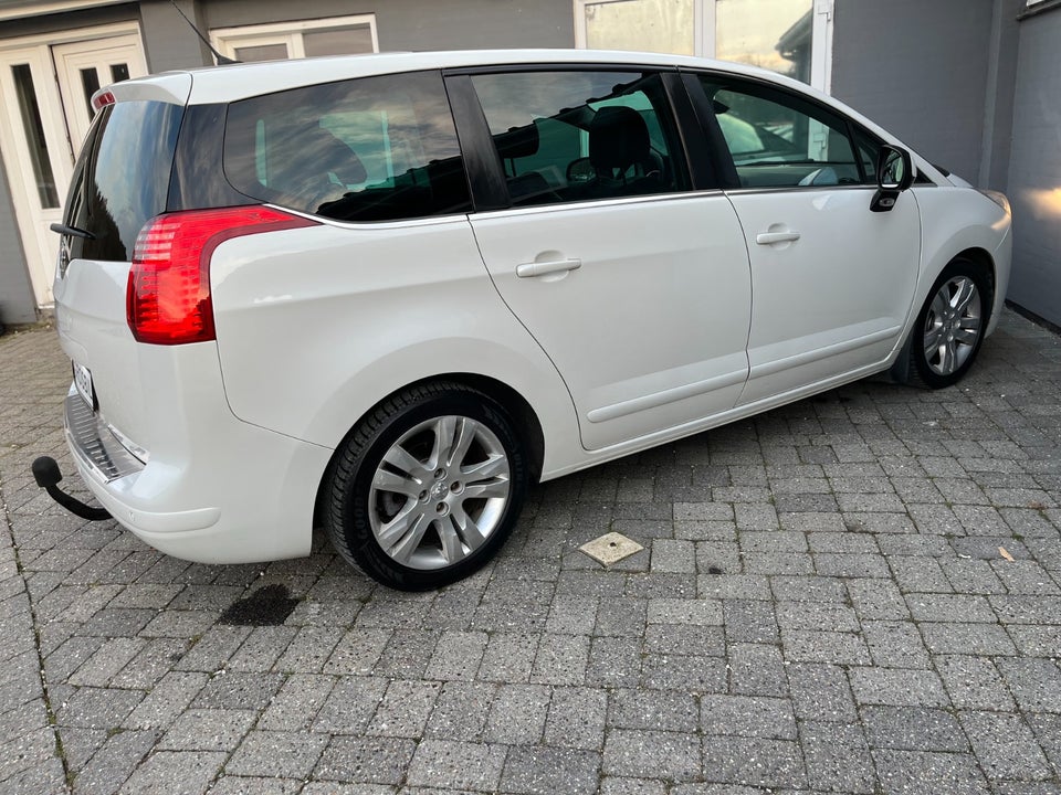 Peugeot 5008 2,0 HDi 150 Premium 7prs 5d