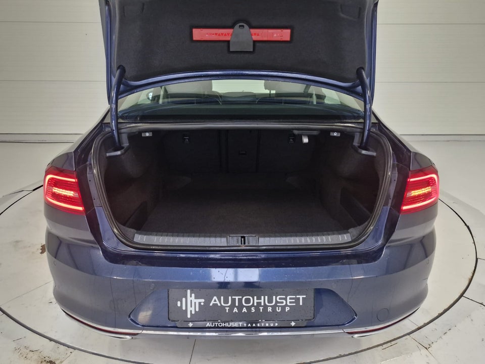 VW Passat 2,0 TSi 220 Highline DSG 4d