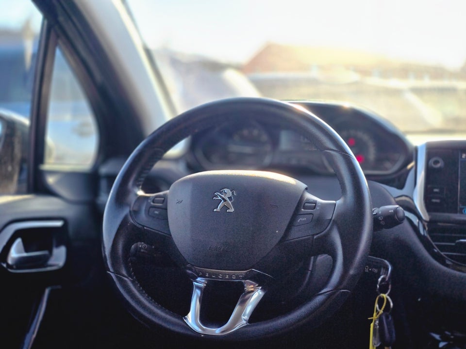 Peugeot 208 1,2 PureTech 82 Active 5d