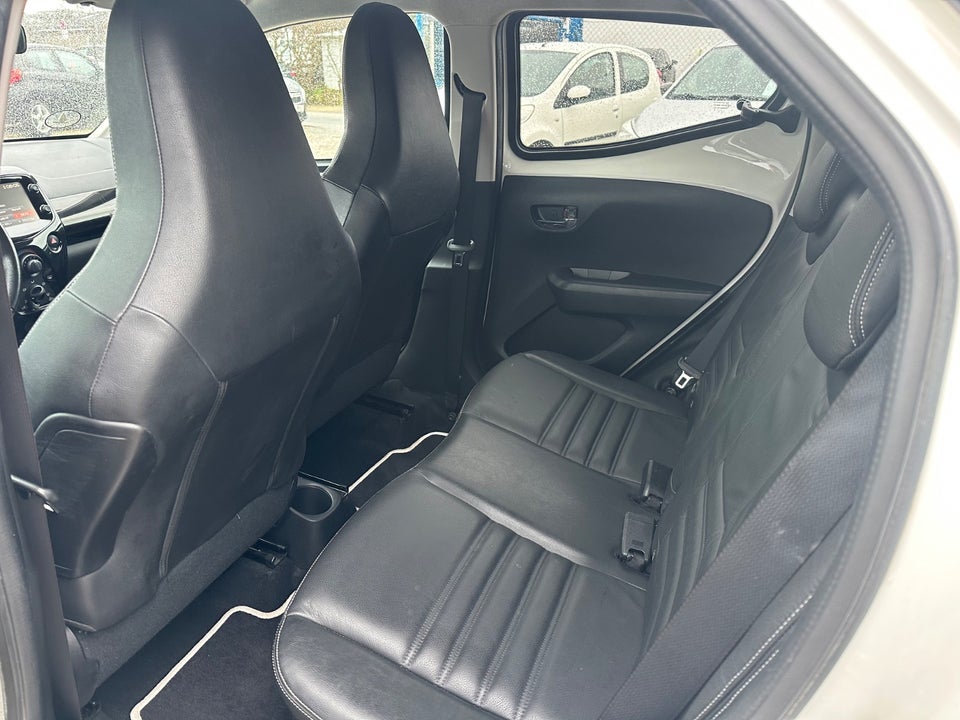 Toyota Aygo 1,0 VVT-i x-cellence 5d