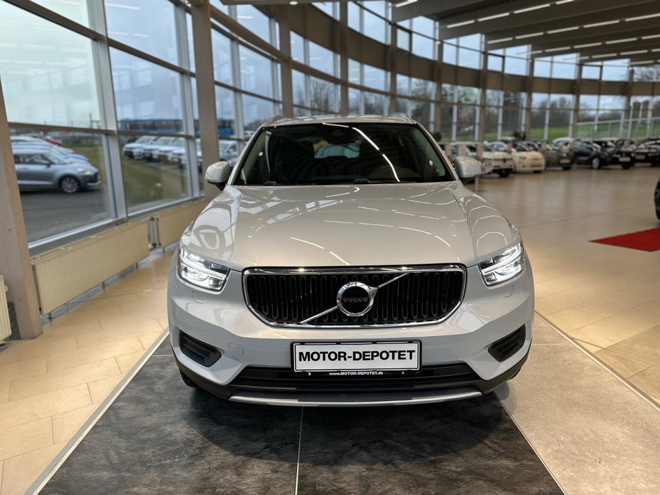 Volvo XC40 1,5 T3 163 Momentum aut. 5d