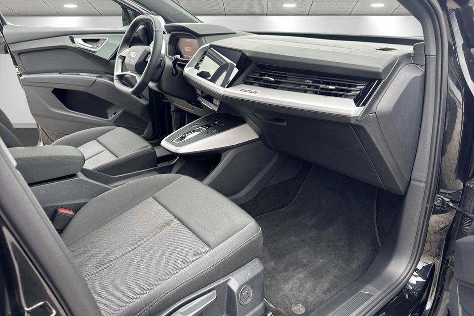 Audi Q4 e-tron 45 Progress 5d