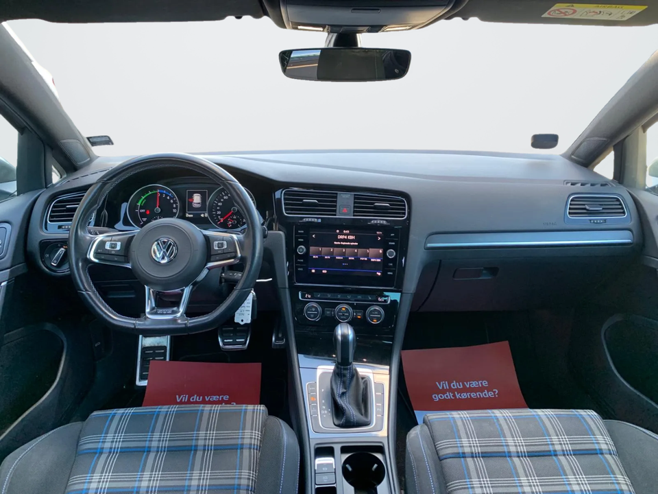 VW Golf VII 1,4 GTE DSG 5d