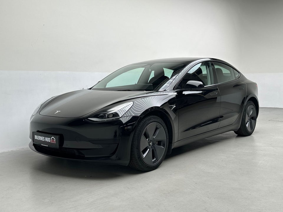 Tesla Model 3 RWD 4d