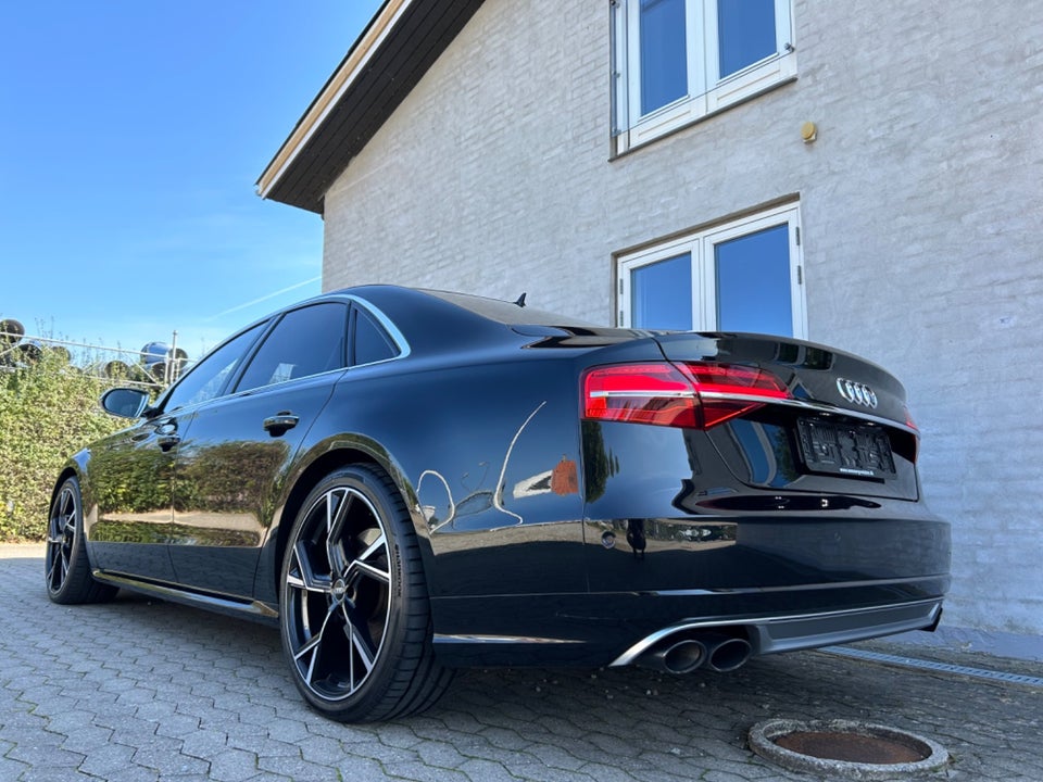 Audi S8 4,0 TFSi quattro Tiptr. 4d