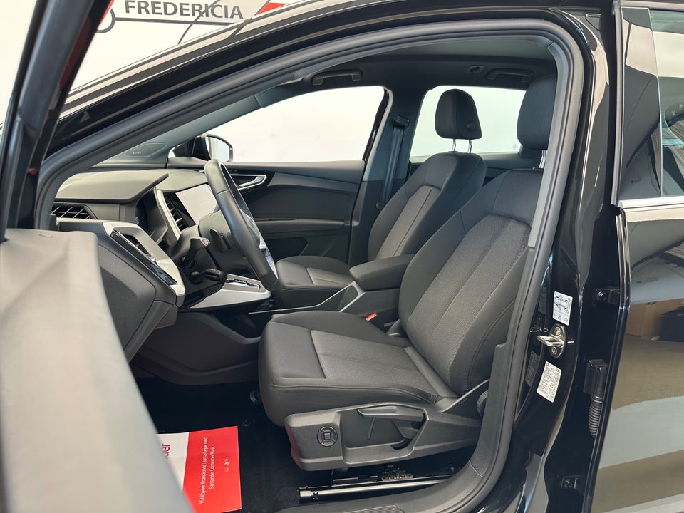 Audi Q4 e-tron 45 Progress 5d