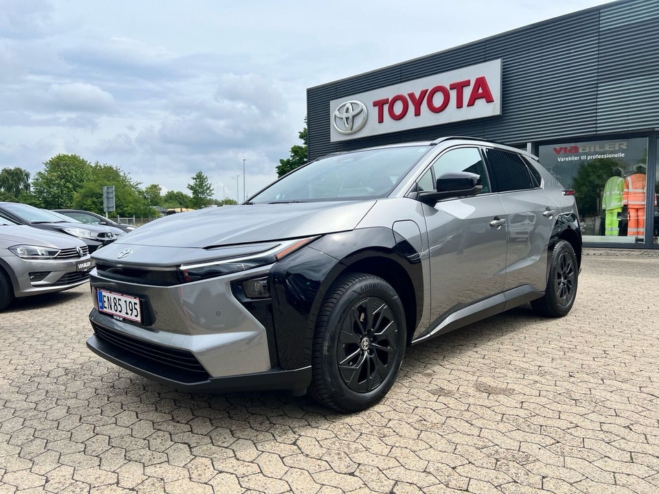 Toyota bZ4X 73 Executive 5d