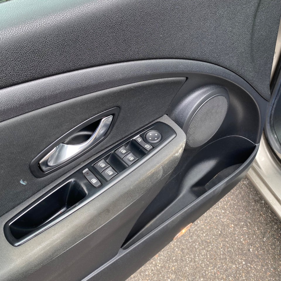 Renault Megane III 1,5 dCi 90 Authentique 5d