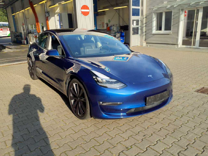 Tesla Model 3 Performance AWD 4d