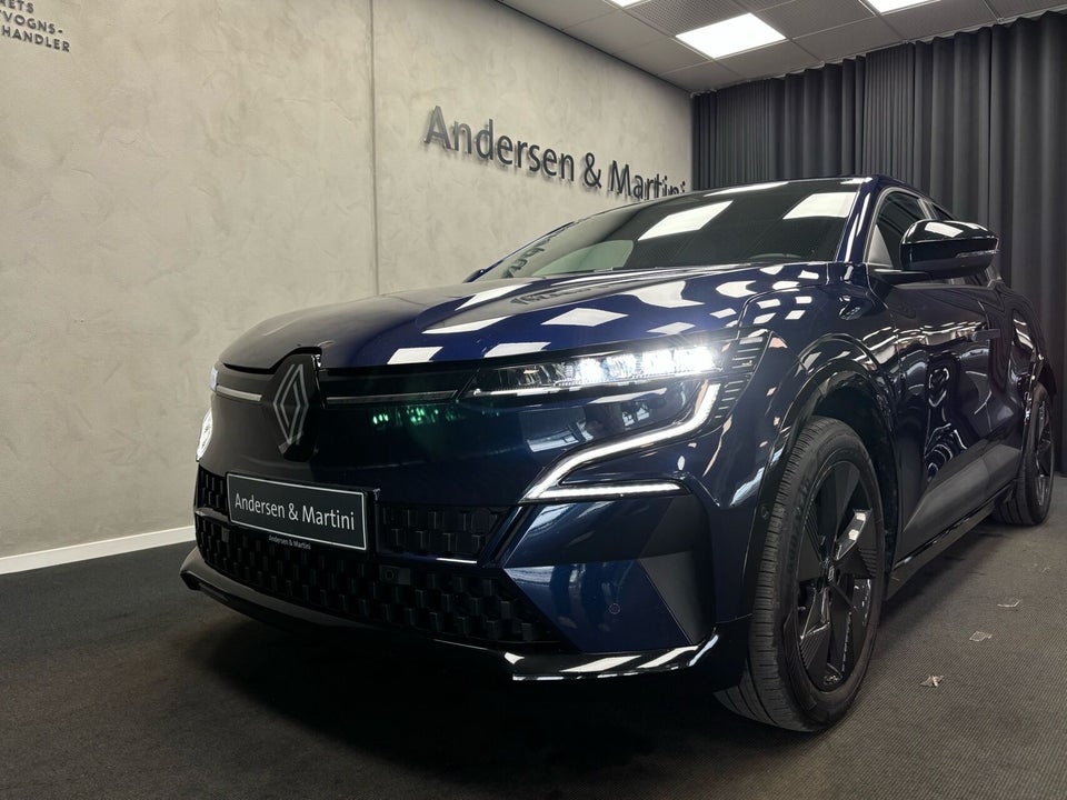 Renault Megane E-Tech 40 Equilibre 5d