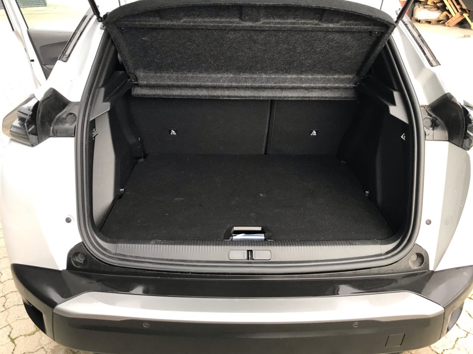 Peugeot 2008 1,2 PureTech 130 Allure EAT8 5d