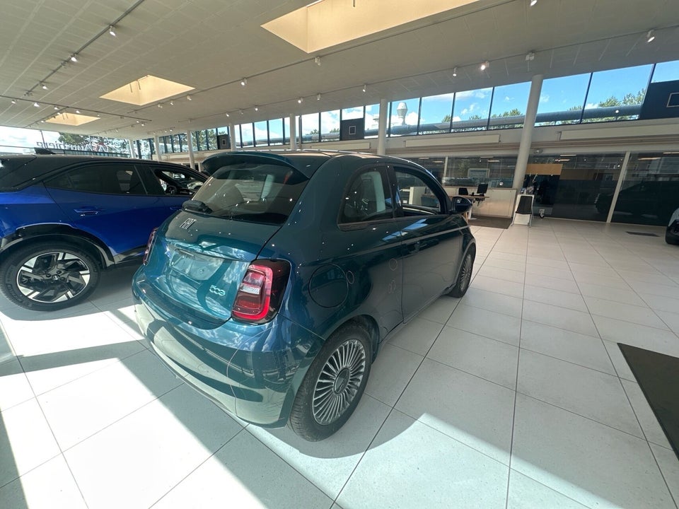 Fiat 500e 42 Icon 3d