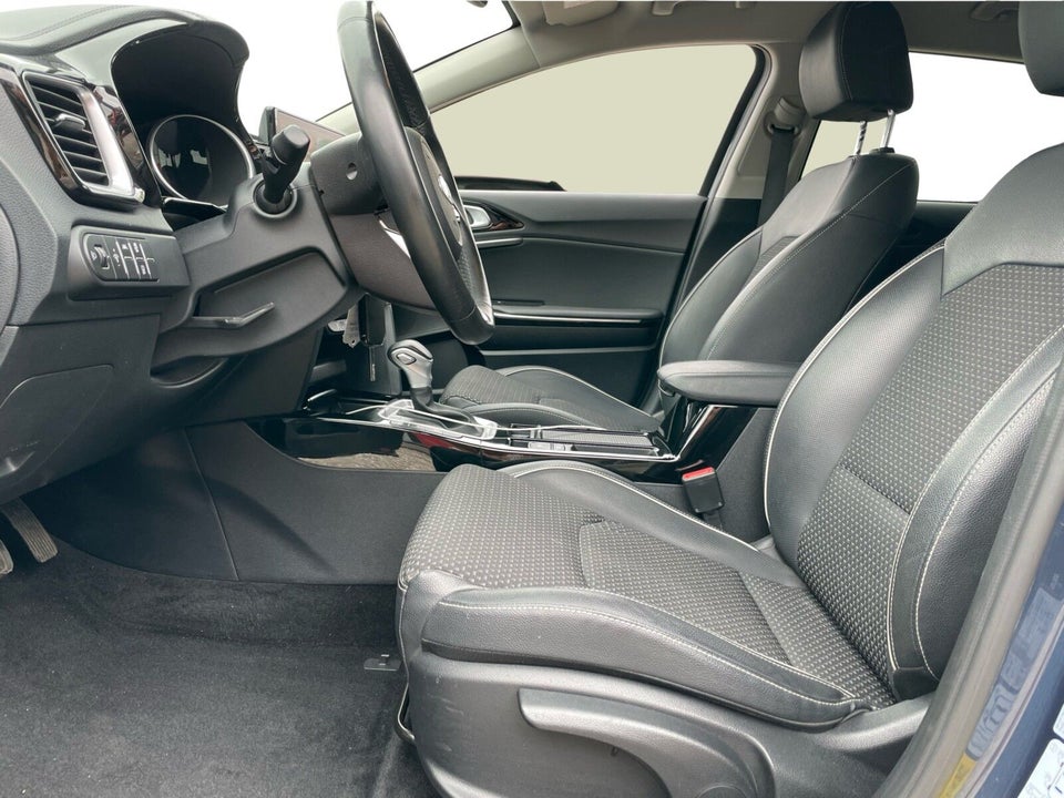 Kia Ceed 1,0 T-GDi mHEV Comfort Upgrade SW DCT 5d