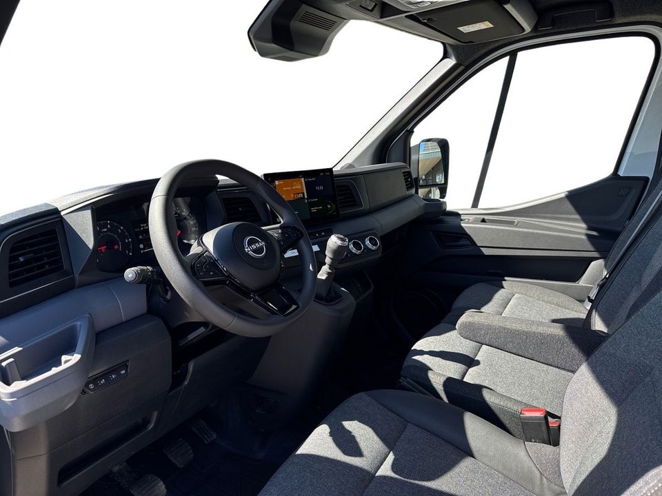 Nissan Interstar 2,3 dCi 150 L2H2 Tekna Van