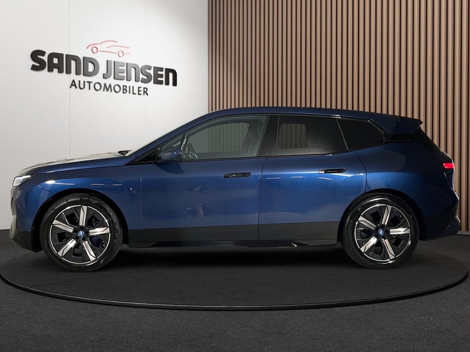 BMW iX xDrive40 Supercharged 5d